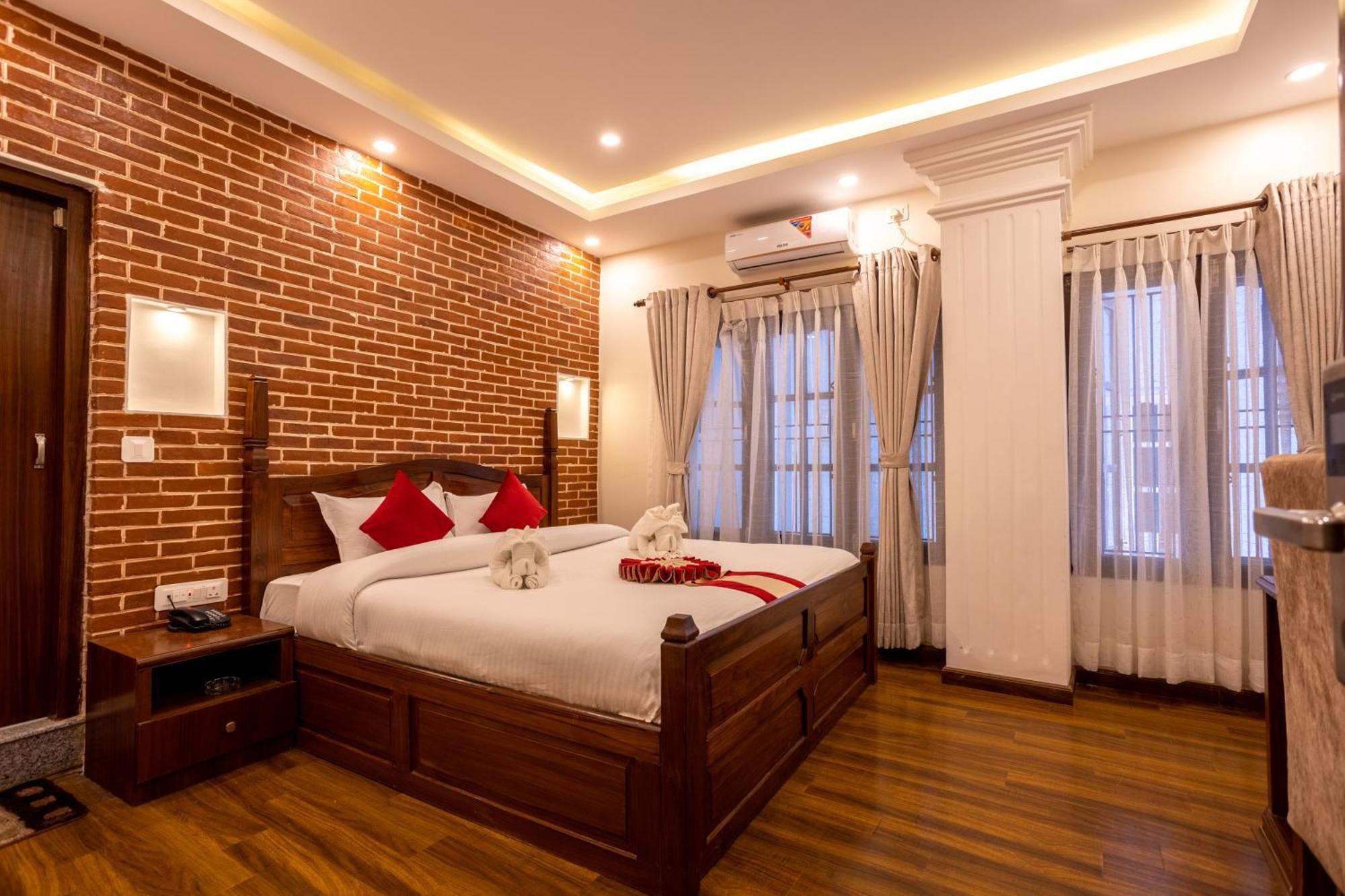 Airport Himalaya Boutique Hotel Kathmandu Exterior photo