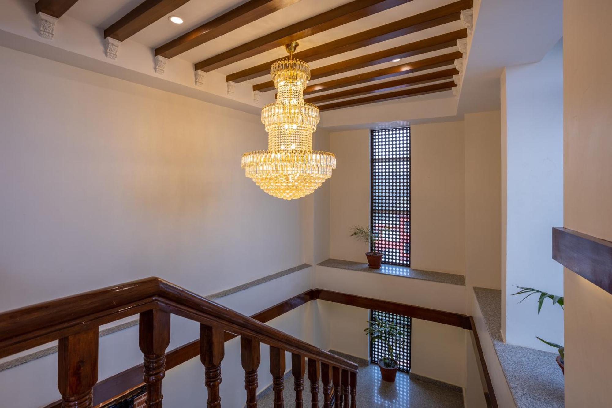 Airport Himalaya Boutique Hotel Kathmandu Exterior photo