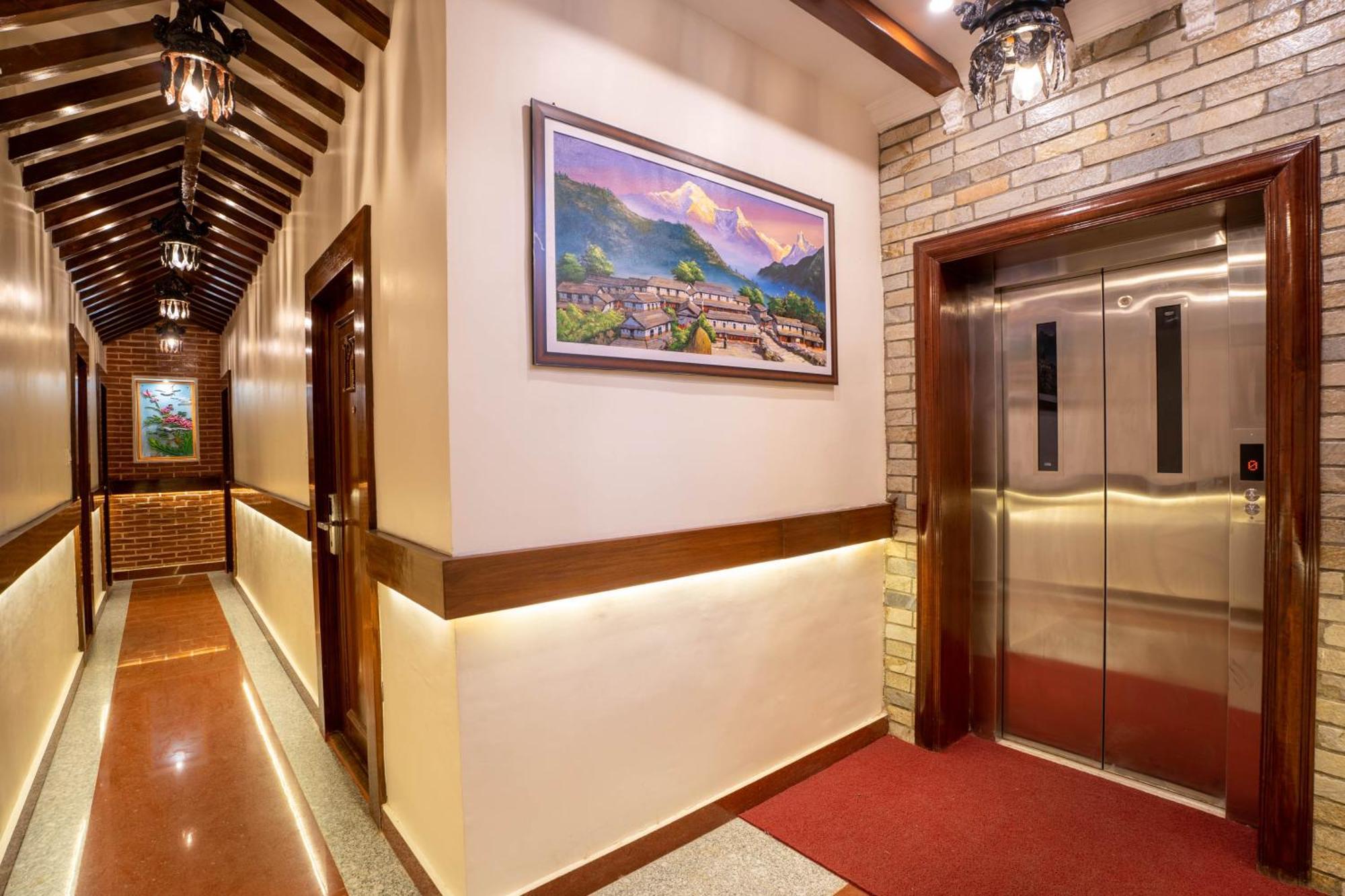Airport Himalaya Boutique Hotel Kathmandu Exterior photo